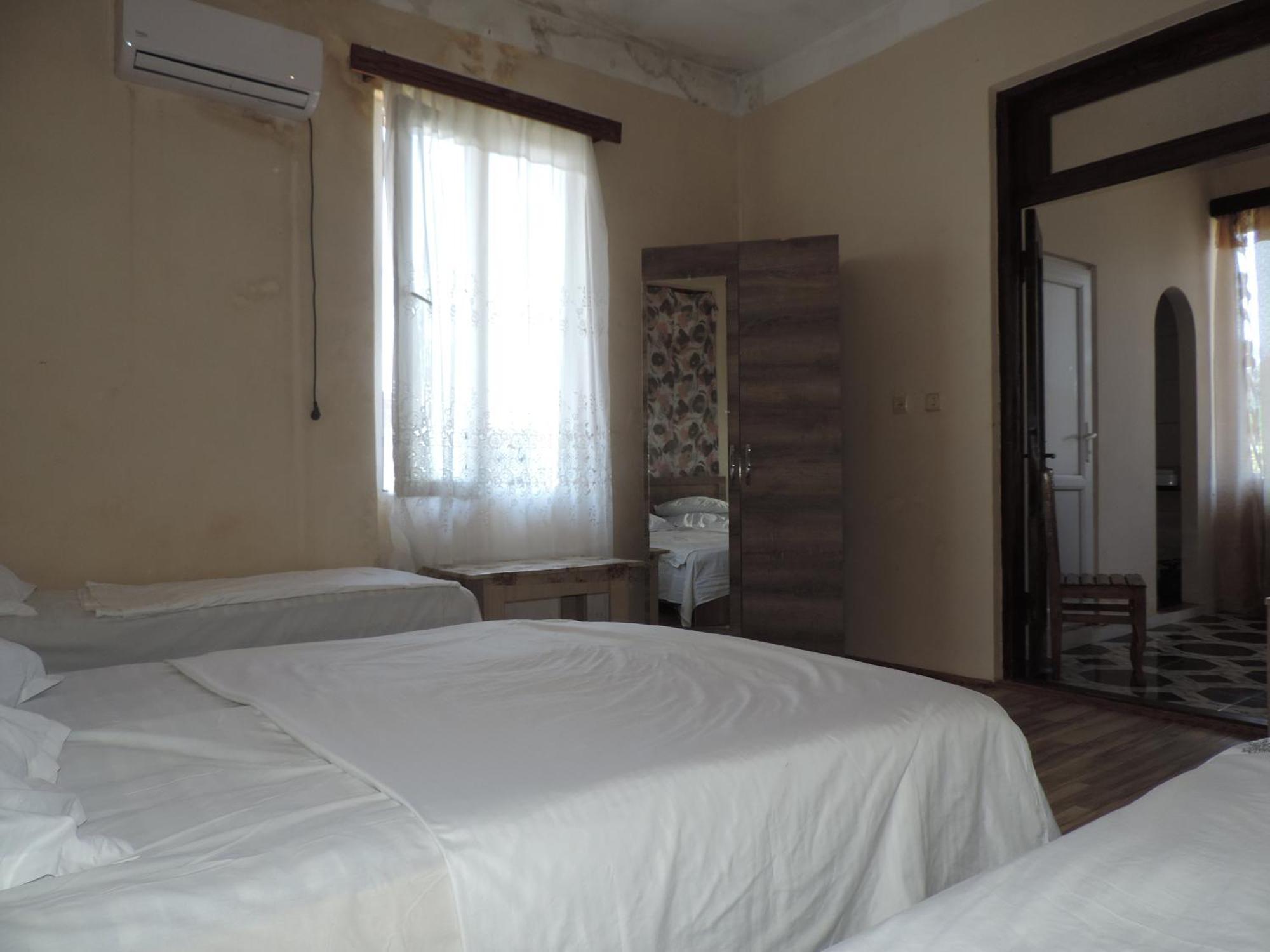 Ok Hotel Koboeleti Buitenkant foto